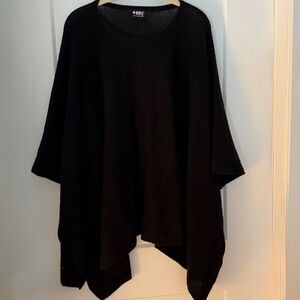 Beryll Black 100% Cashmere Poncho Wrap Quiet Luxury 
USA Made Compare New $495